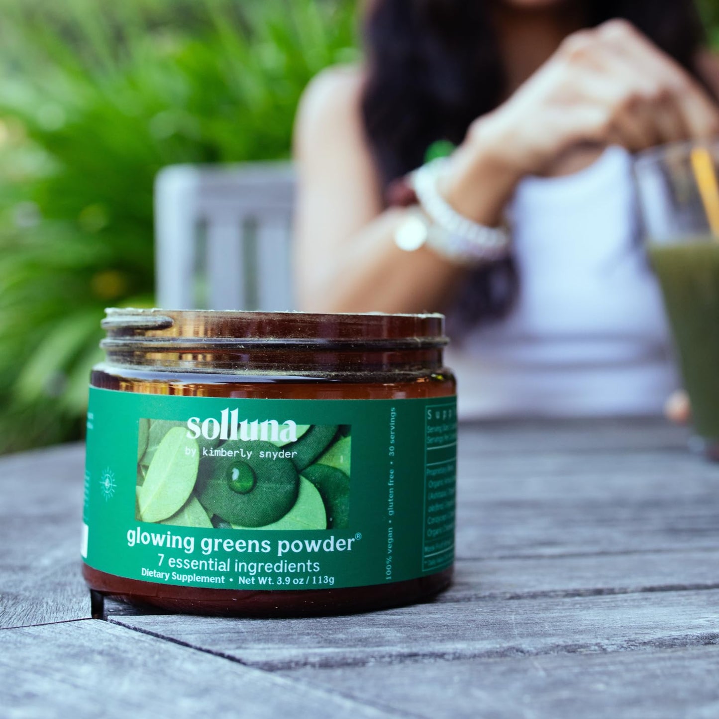 Solluna Glowing Greens Powder 3.9 oz