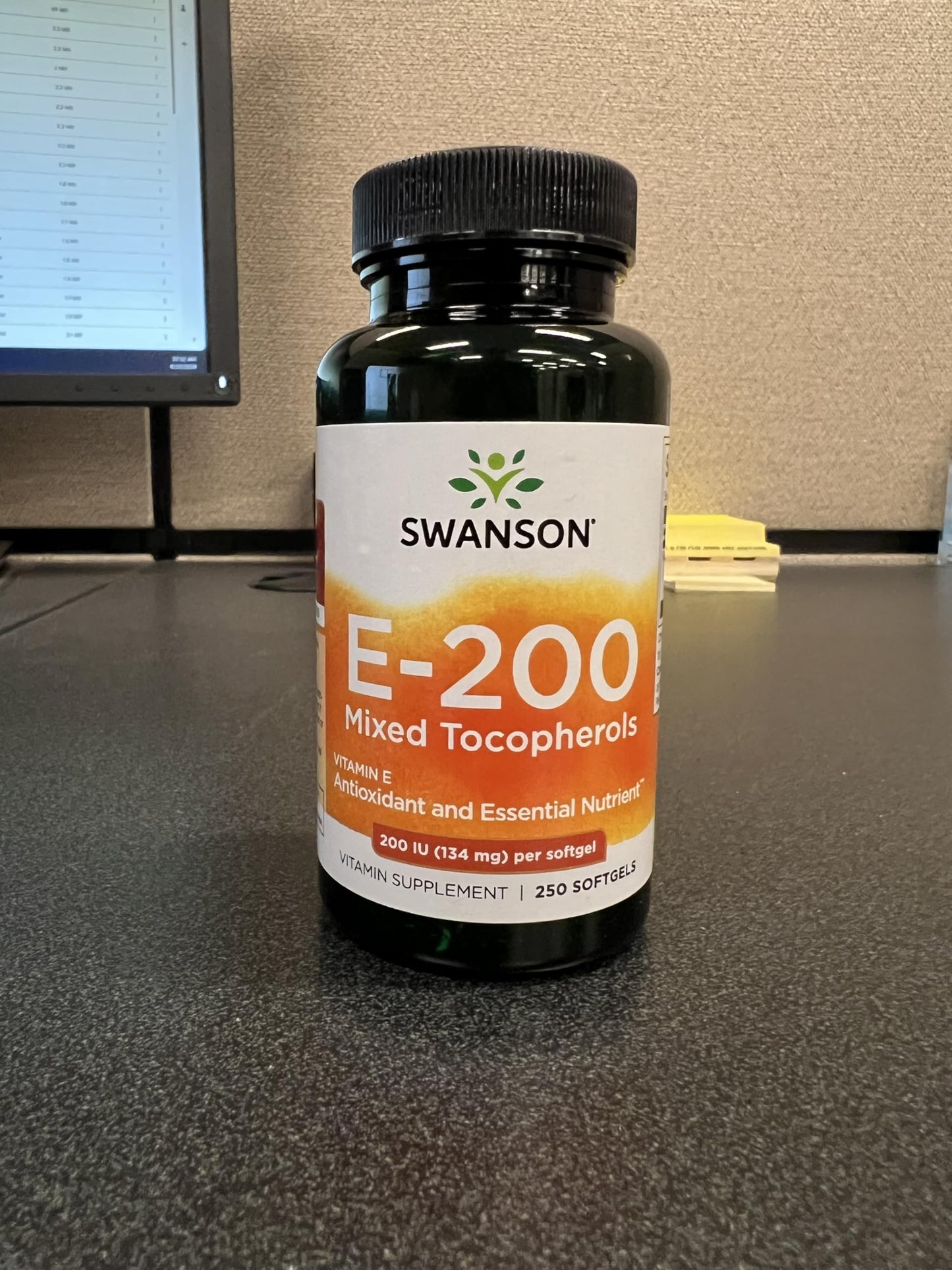 Swanson Vitamin E Mixed Tocopherols 200 IU (134 mg) Softgels 500